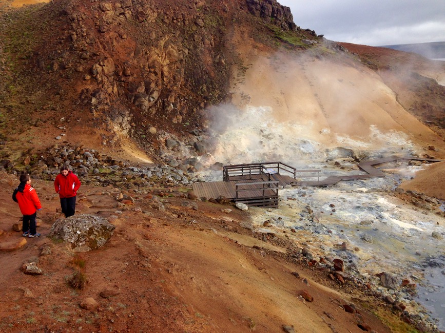 Hot Springs en península de Reikianess
