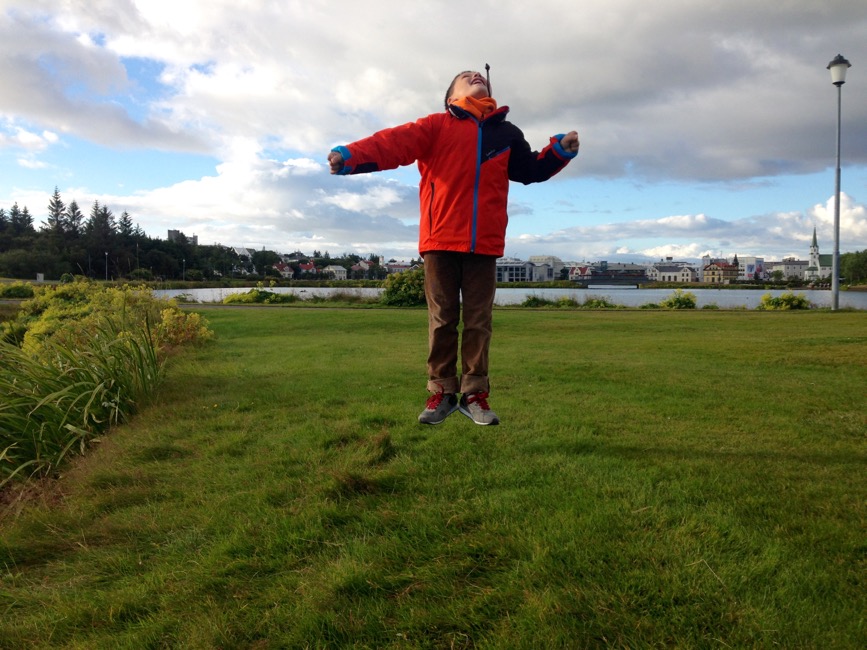 Lago Reykjavic - David saltando
