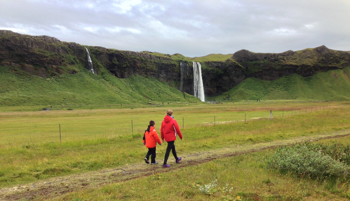 Seljalandsfoss paseando